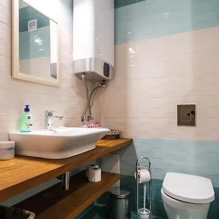 Apartman Lovely Cozy 2bd Near The Center Of Szófia